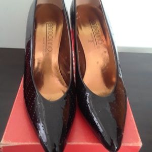 Black Patent pump